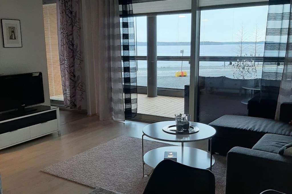 Upea Kaksio Naesijaerven Rannalla Tammerfors Exteriör bild